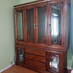 China cabinet 