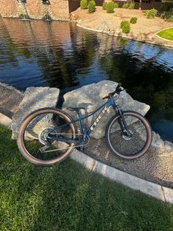 MTB Trek Marlon 5 27.5 wheels, small
