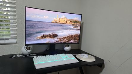Gaming PC With Accessories 