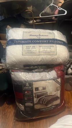 Queen Tommy Bahama Pillows/Comforter