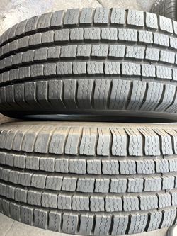 Tire 235-70-16 Michelin