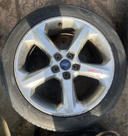 Ford fusion 18 in wheel with tire