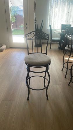 44 inch swirl metal bar stool set of 3