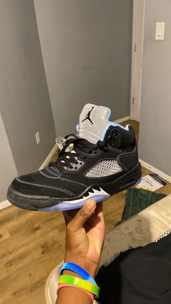 Jordan 5 retro black university blues size 8
