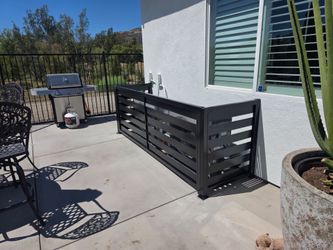 Black Metal Outdoor Privacy Enclosure