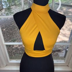 Myoutfitonline Crop Top NWOT Size Medium 