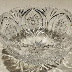 Gorgeous Vintage Clear Bowl 