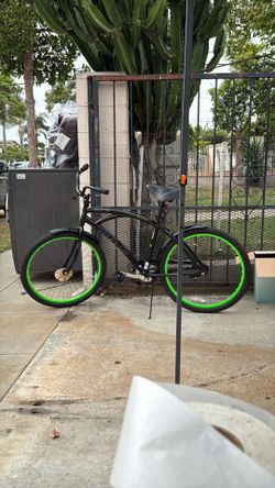 26  new Jolla Cruiser Men's Bike black large