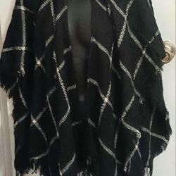 Black & White Shawl