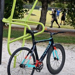 Aventon 1of1