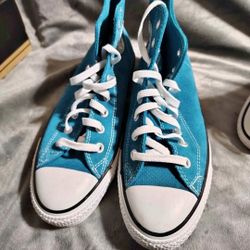 Converse Chuck Taylor Shoes High Top Canvas Blue Women's Size 10 mens 8Selling low because no cushion in shoe but brand new.
Firm 20 