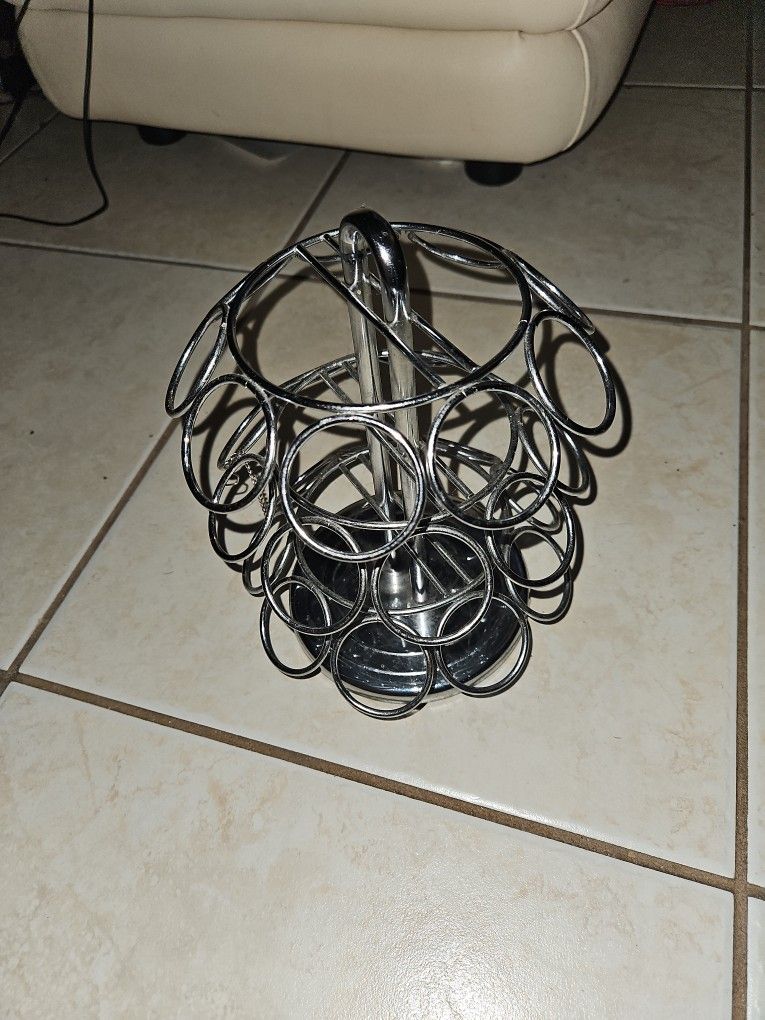 Lot 4 Pieces, 2 Keurig Coffee Pod Holders, Cake Plate LID, Charger Plates.