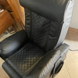 truMedic MC-2100 Massage Recliner with Remote – Full Body Massage Chair