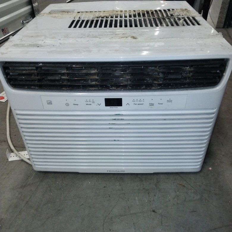 AC Unit 12,000 BTU