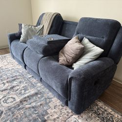 Few Weeks Old Rooms To Go Manual Recliner