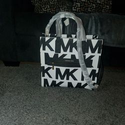 New Mk TOTE Bag