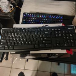 Full Wireless Keyboard