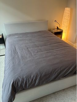 Queen bed with frame and mattress
