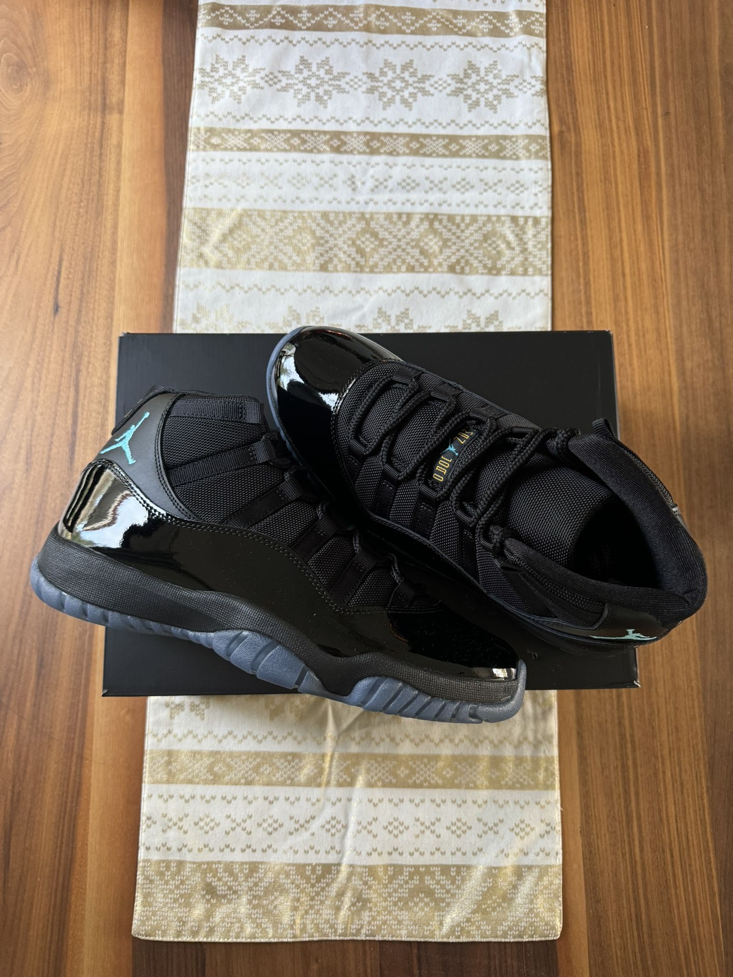 Nike Air Jordan 11 Retro Gamma Blue Size 10.5