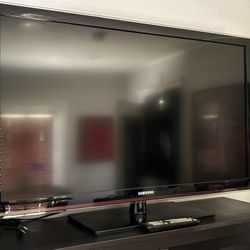 Samsung 46" TV  – Works Great – $50 OBO 