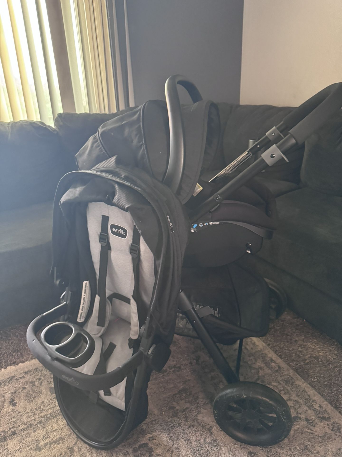 Evenflo Pivot Modular Travel System With Litemax Infant Car seat 