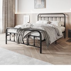 Queen Black Metal Frame Bed 