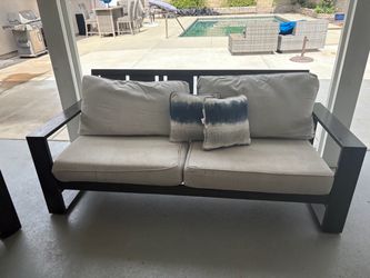 Outdoor Patio Sofa with Cushions