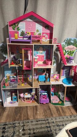 Barbie dream house