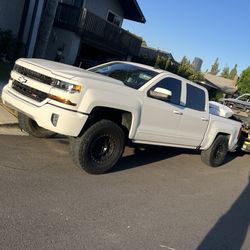 2018 Chevy Silverado 1500 Z71 4x4