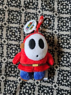 Super Nintendo World Shy Guy Plush Keychain Toy Red