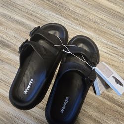 NEW- Weweya Slippers 42/43