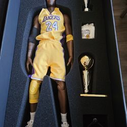 Kobe Bryant Enterbay 1/6 Scale Collecible Figure
