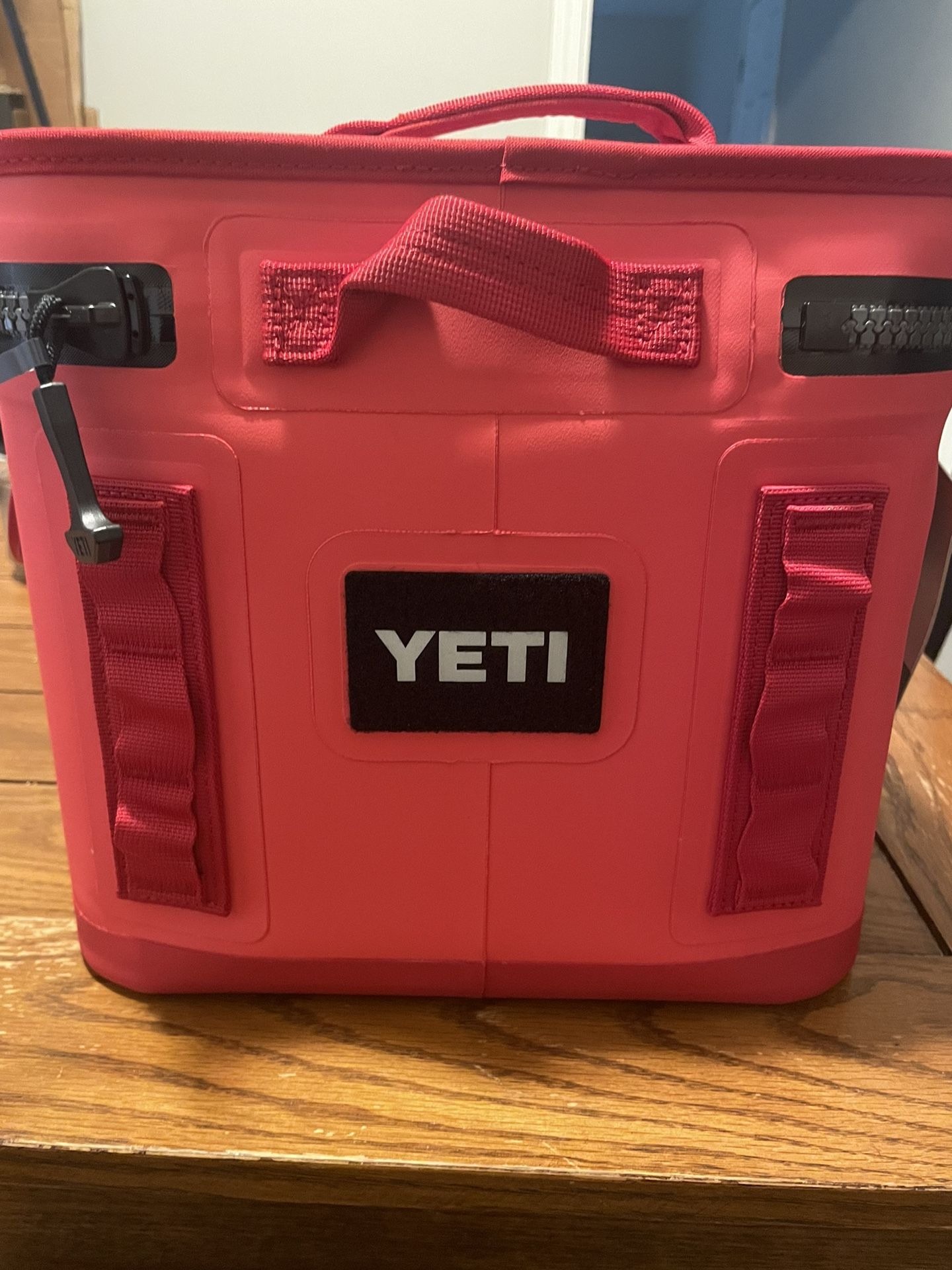 Yeti Hopper Flip 8