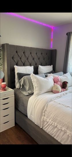 Queen Bed