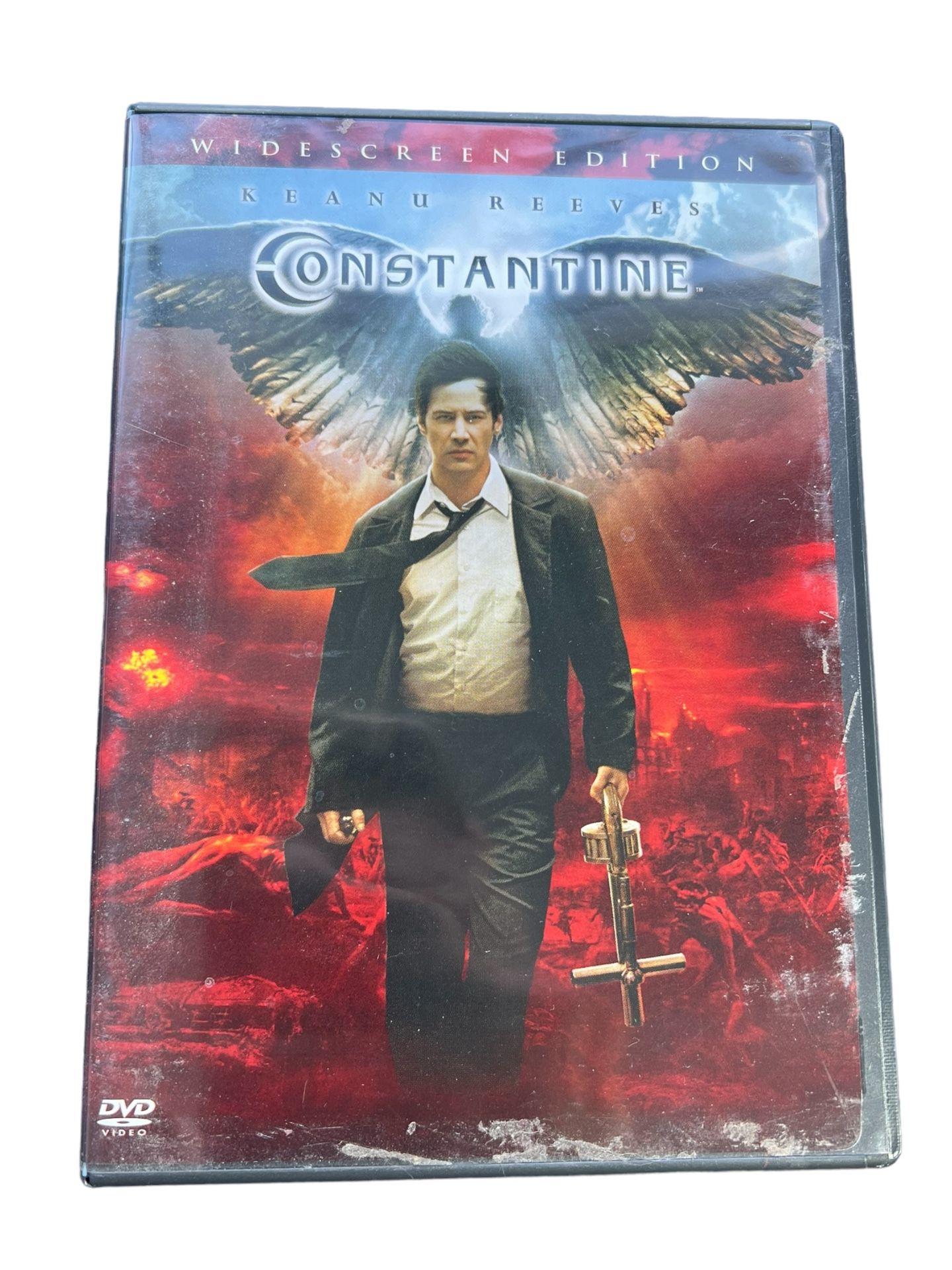 Constantine (DVD, 2005) Keanu Reeves  Immerse yourself in the dark and thrilling world of Constantine with this DVD. Starring Keanu Reeves, this horro