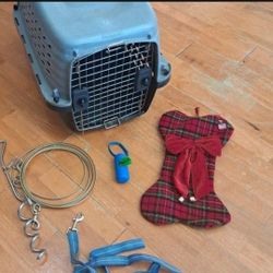 Petmate Portable Dog Or Cat Kennel Bundle (5 Items) Size 24"Lx16"Wx15"