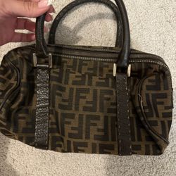 Original fendi bag VERY RARE EXCELLENT CONDITION