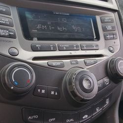 06 accord stock radio