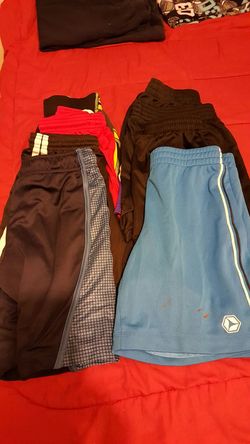 8 boys shorts medium for $5