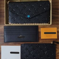 Women's crossbody Chain Wallet with detachable pouch