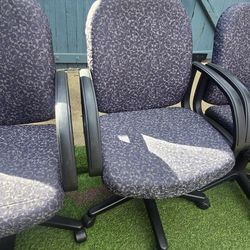 La-Z-Boy Office Chairs – Set of 3