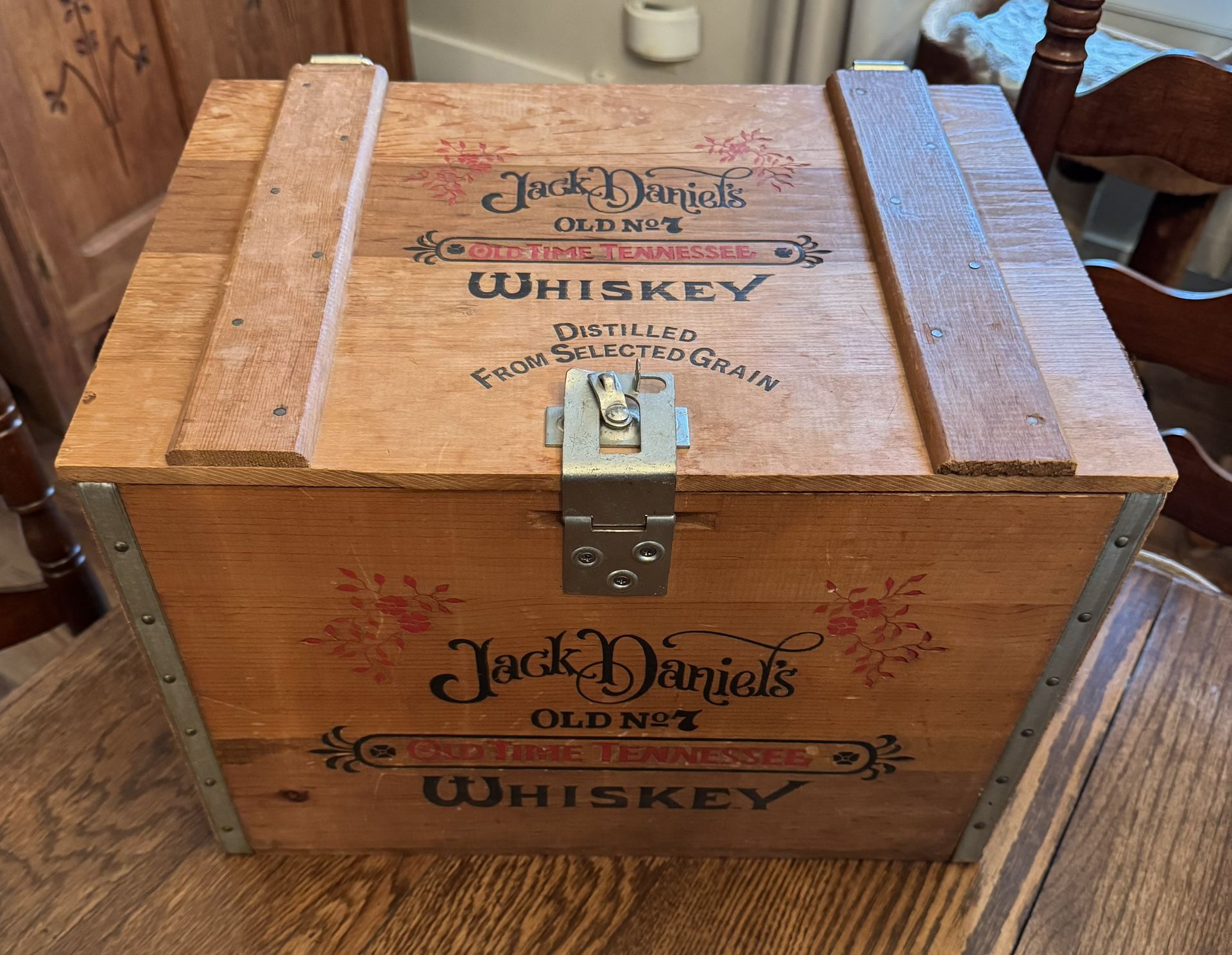 Vintage Jack Daniels Distillery No. 7 Whiskey Wooden Old Time Tennessee Wood Box