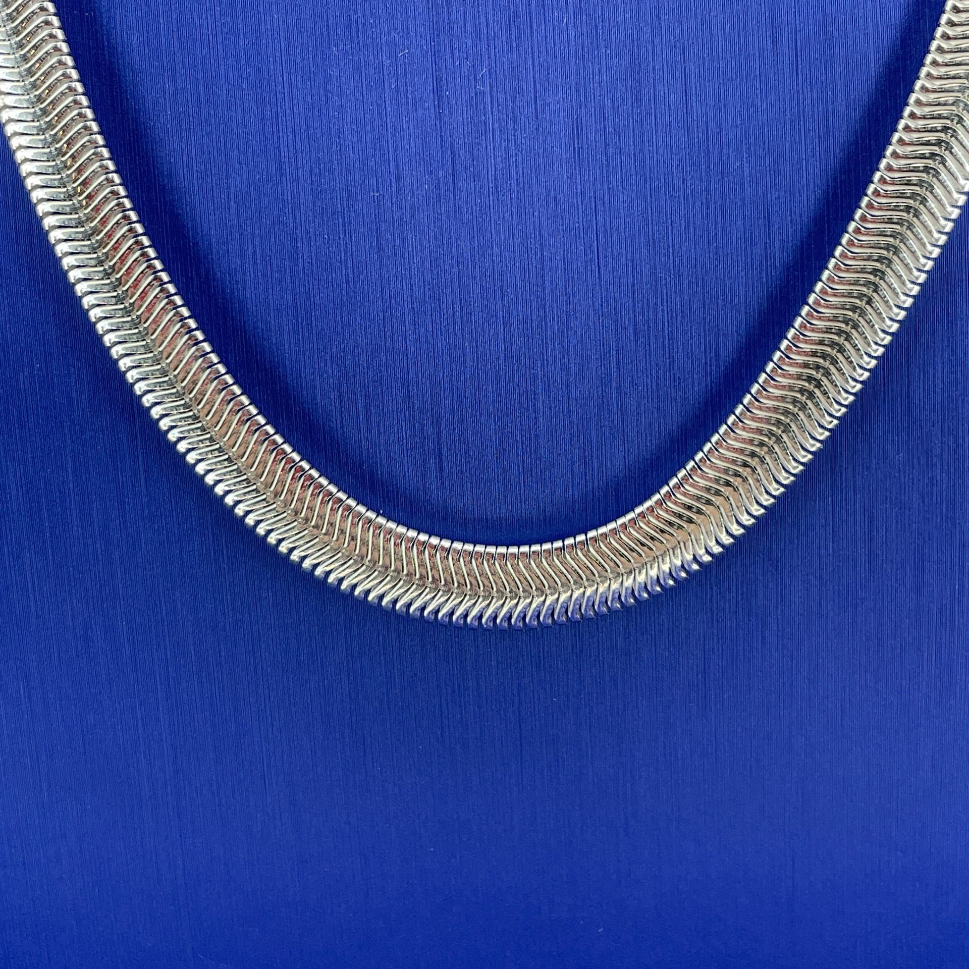 925 Sterling Silver 18” Herringbone Necklace 23.70g 8mm 203528