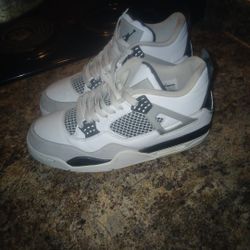 Jordan 4 Retro Military Black