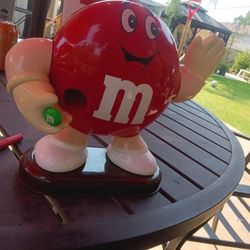 M&M Figure