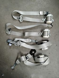 Second And Third Row Seat Belts For 07 Honda Odyssey