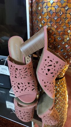 Brand new high heel 3.5 $15 size 5