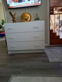 White 3-Drawer Dresser
