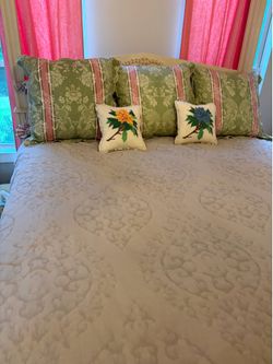 Fancy Garden print bed pillows