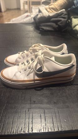 Nike girls size 6
